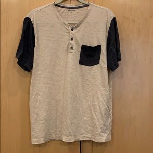 Banana Republic Henley Tshirt Size Large